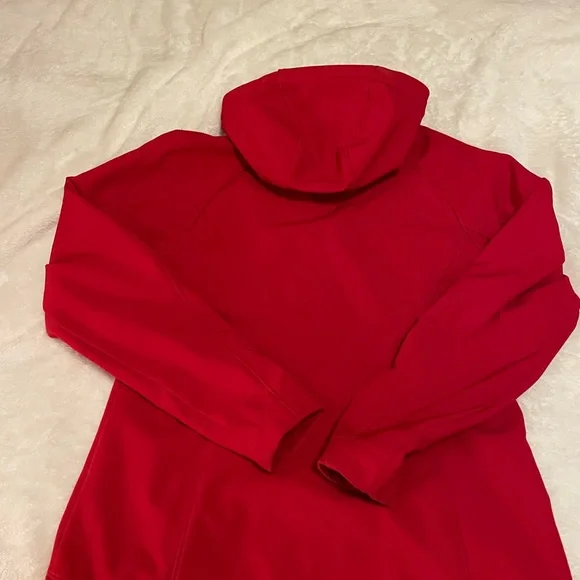 Title: Ladies Red Medium Jacket - Perfect for Fall & Spring - Picture 3 of 4